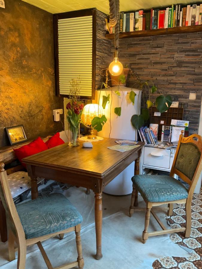 Privartzimmer 'Ausfahrt Freihalten' Хузум Екстериор снимка